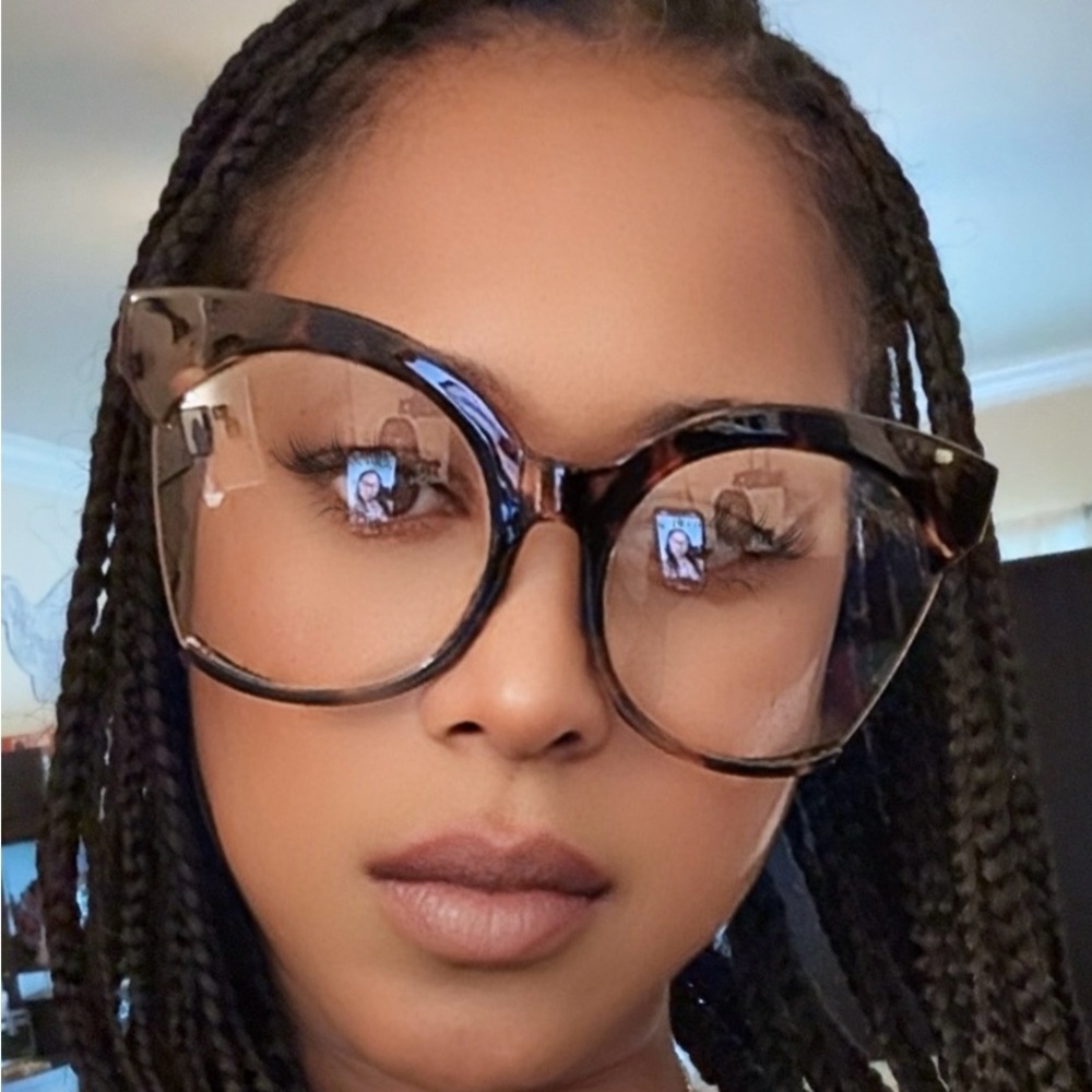 Stylish Oversized Tortoiseshell Sunglasses